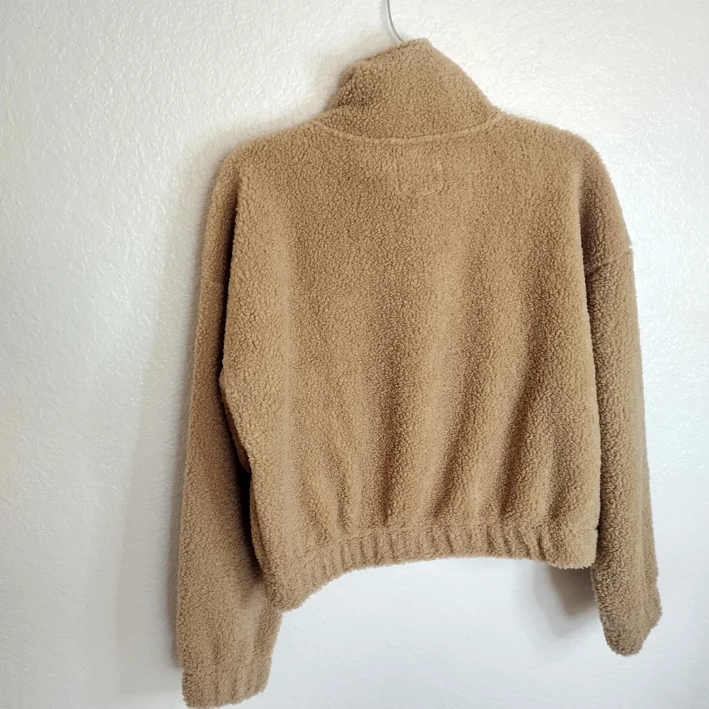 American Eagle Outfitters cropped sherpa quarter-zip sweatshirt Sz Xs